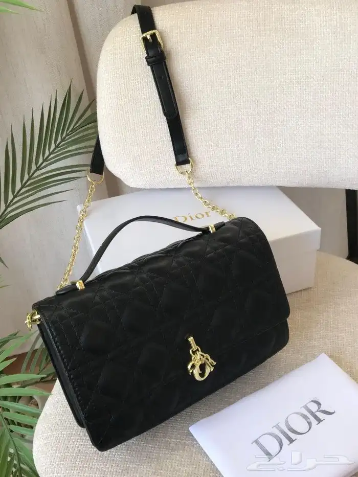 شنط ماركة ديور حجمين مطفي ولمعة 33