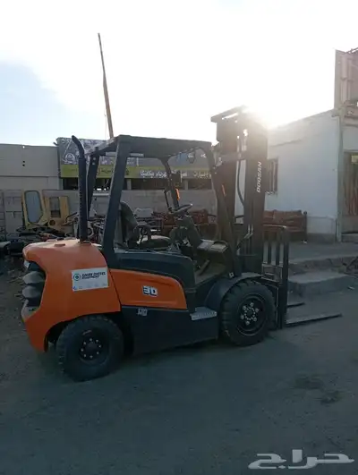فوركلفت للايجار 1