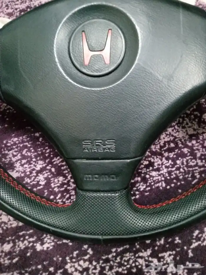 طارة type R momo 8