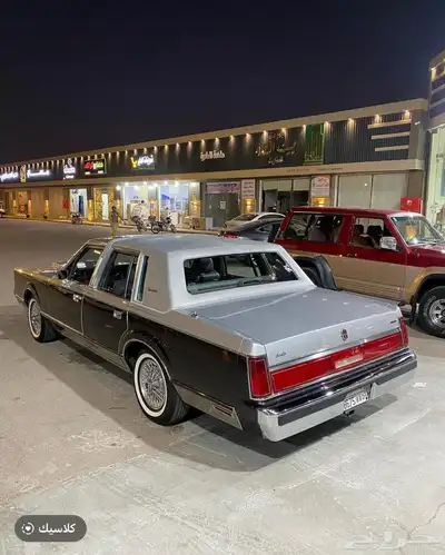 لنكولن تاون كار سقنتشر للبيع 2