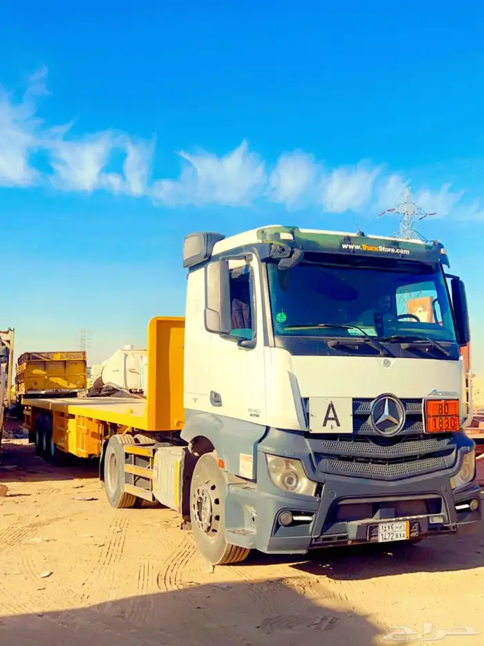 شاحنة تريلا مورسيدس نقل إلى جميع مناطق المملكة وخارجها 0
