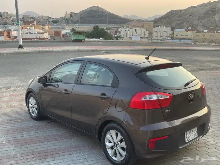 كيا ريو هاتش باك 2016 نص فل 6