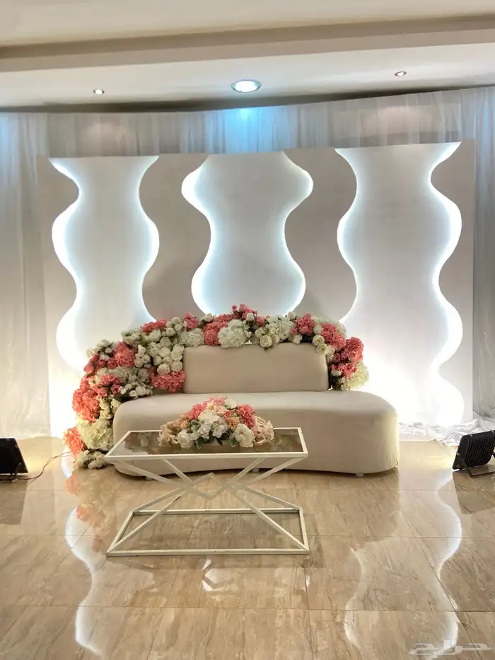 كراسي طاولات استقبال كوشه كل مايلزم الحفلات موجود 3
