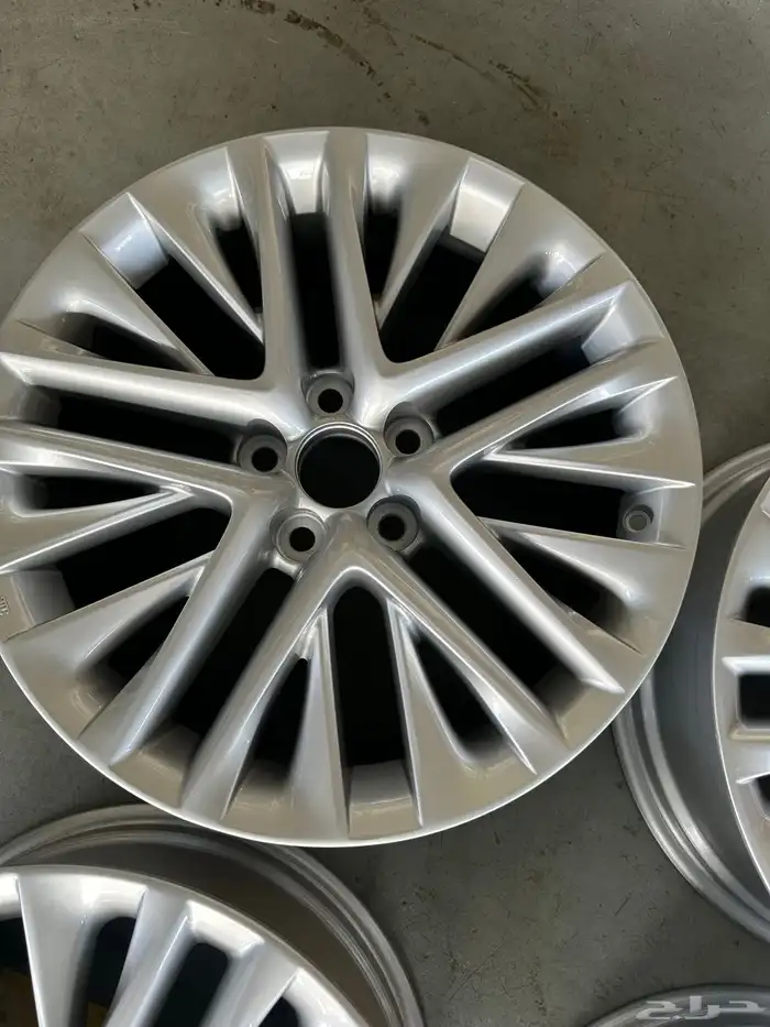 جنوط لكزس ES350 مقاس 18 أمريكي أصلي وكالة ( تم البيع ) 4