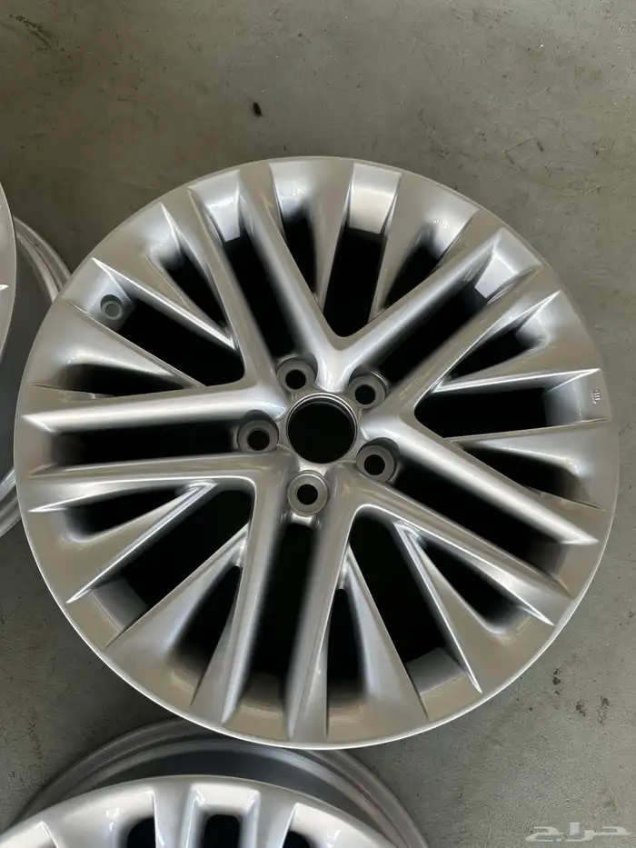 جنوط لكزس ES350 مقاس 18 أمريكي أصلي وكالة ( تم البيع ) 3