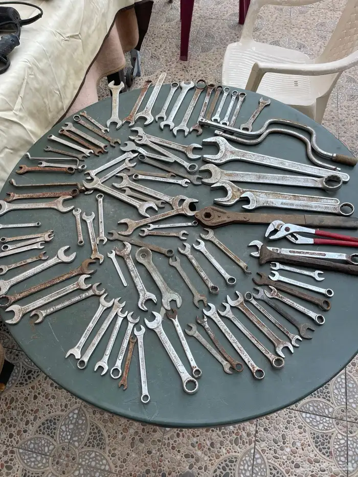 معدات وعدد 18