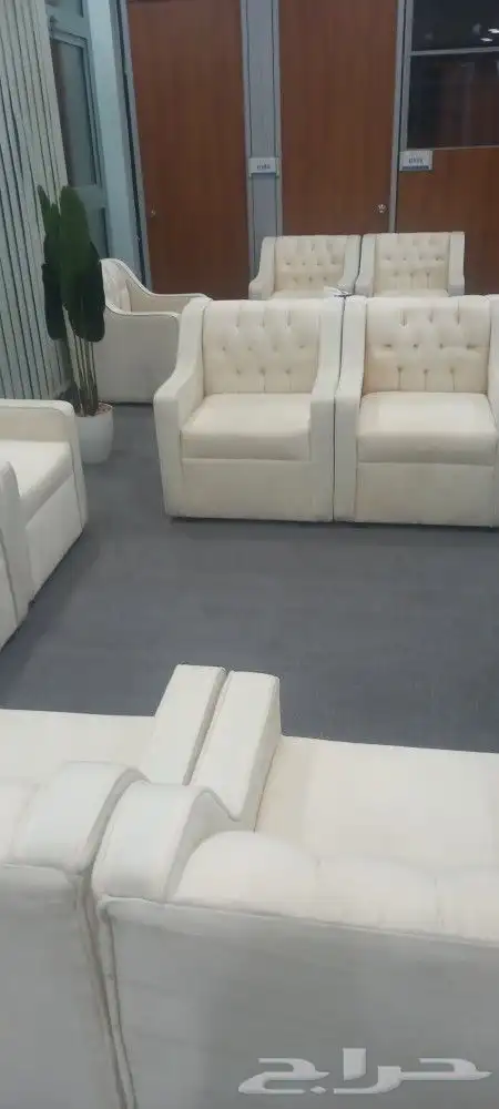 يوجد لدينا كراسي سماعات كنب كهوجيين 0