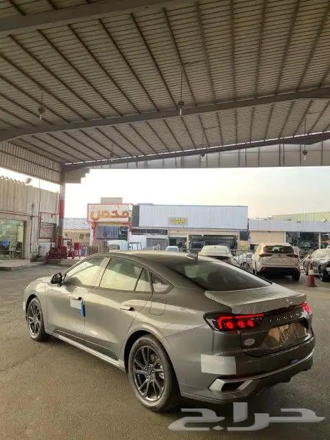 فورد تورس ترند 2025 1