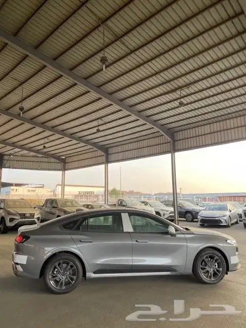 فورد تورس ترند 2025 4