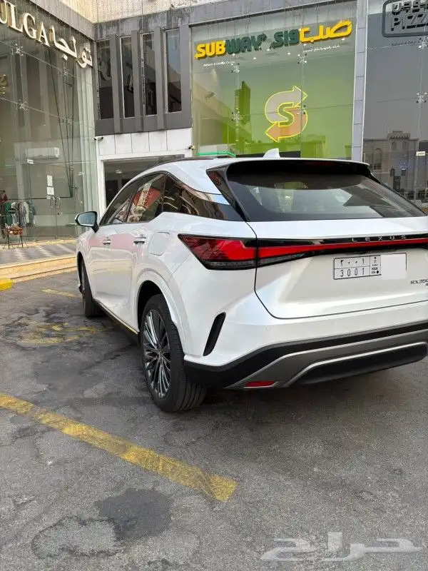 لكزس RX350 فل كامل دبل 2023 ممشى 2000 كم فقط 2