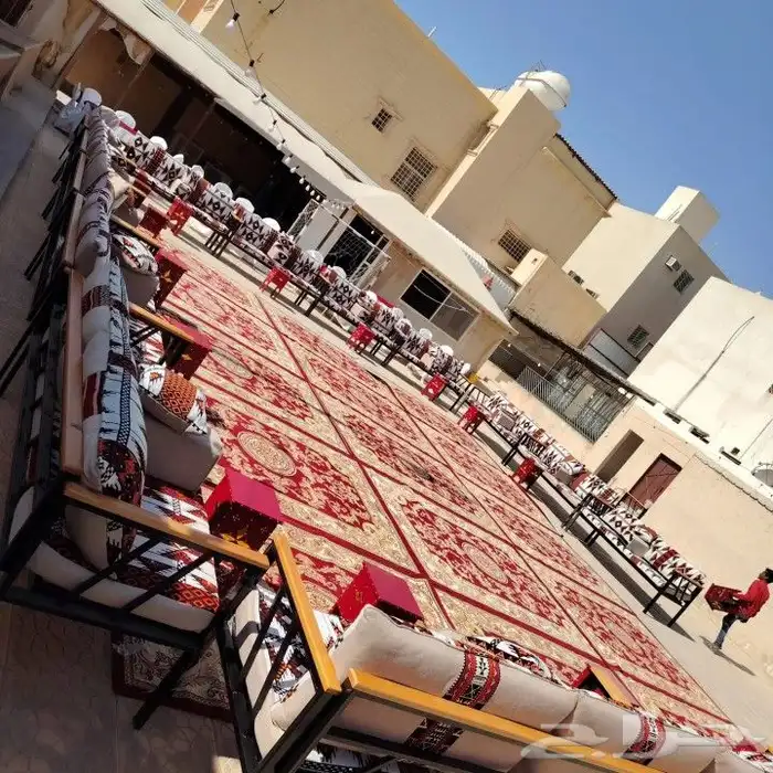 يوجد لدينا كراسي سماعات كنب كهوجيين 8