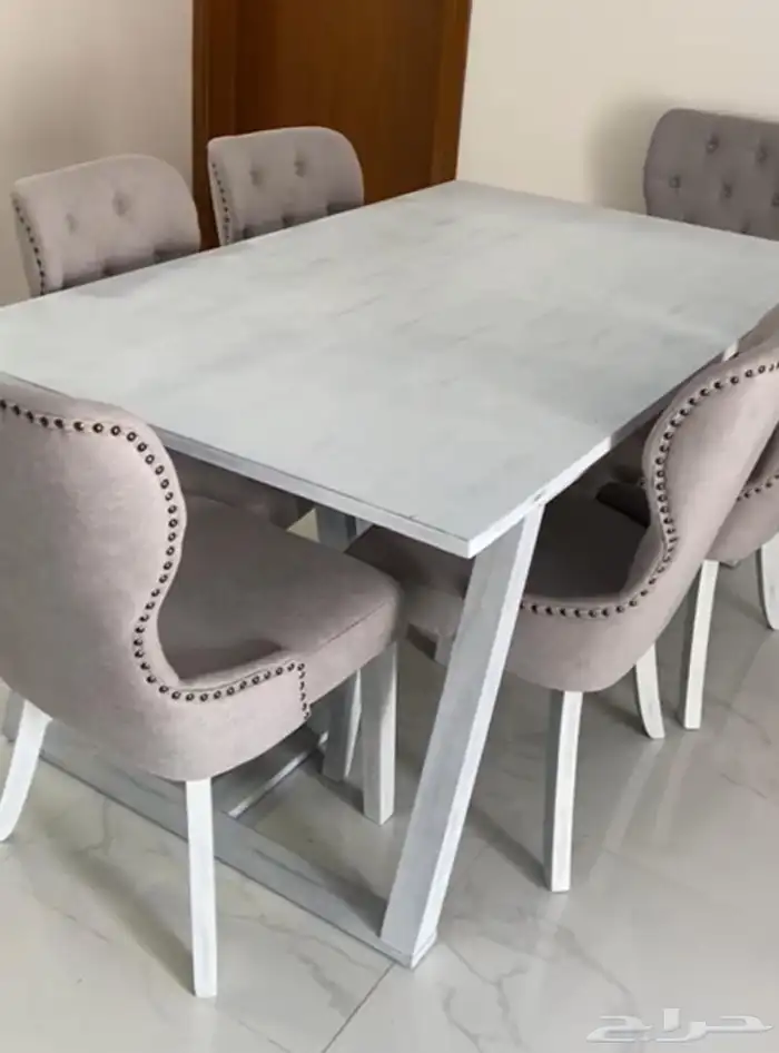 طاولة طعام 0