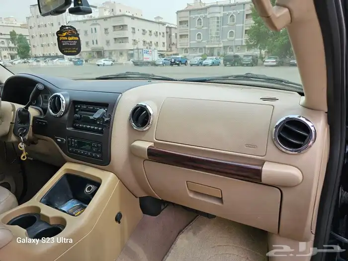 للبيع اكسبديشن 2006 فل كامل بدون دبل استماره جديد فحص جديد ب 6