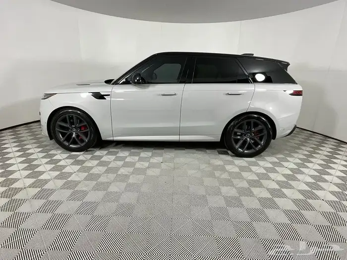 2023 Range Rover Sport Dynamic 1