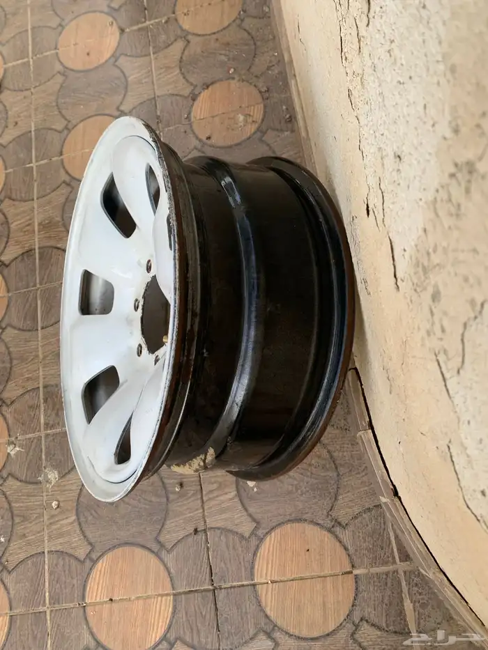 جنوط حديد 17 تركب على اللاند الجديد شبه جديده 1