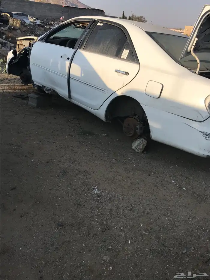 للبيع قطع تشليح سيارات متنوعه قطع فقط 8