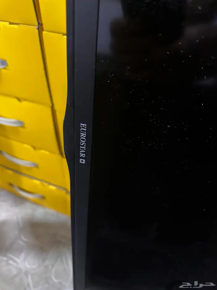 شاشه إيرو ستار سمارت 4k ب70 3