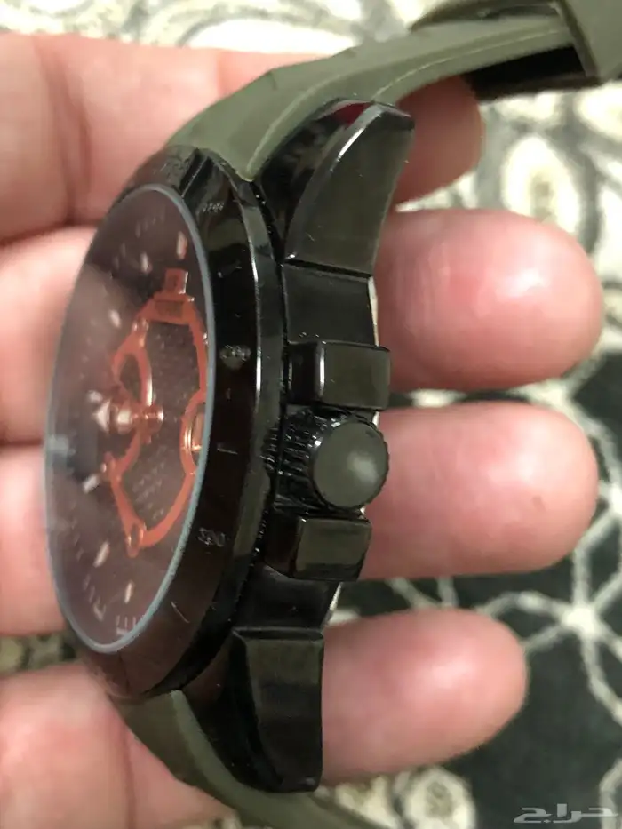 ساعة سوسرية GF. FERRE 9