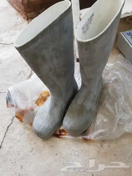 حذاء سفتي فرنسي جديد 1