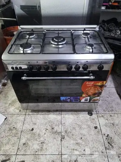 افران غاز شبه جديده ليس بها اي عيوب حالتها ممتازه ومعهاضمان 3