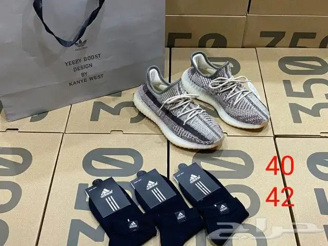 شوزات ييزي700 مع كامل الملحقات بسعر 150ريال شامل توصيل 33