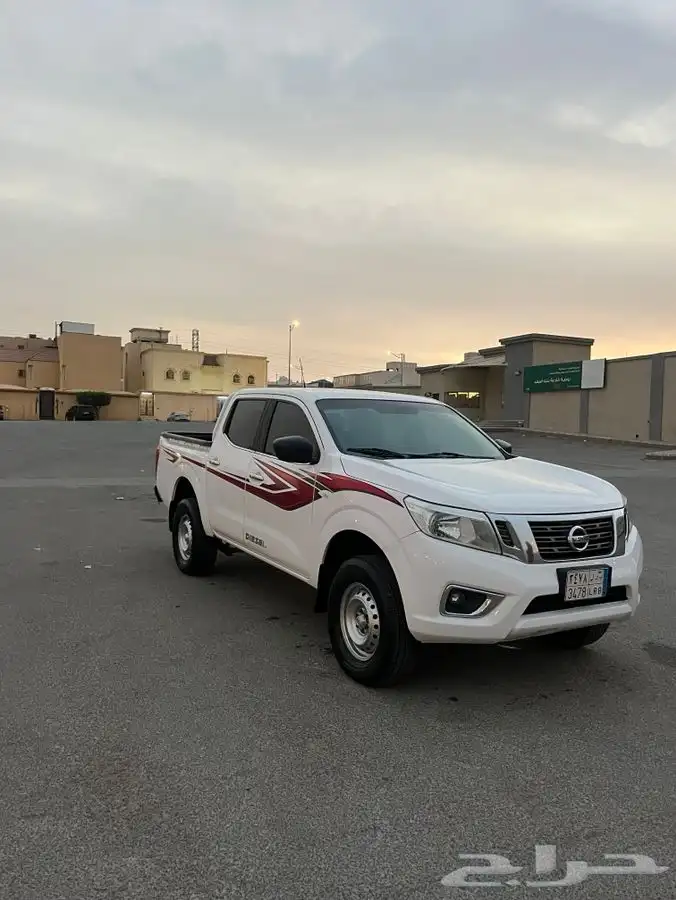 للبيع نافارا 1