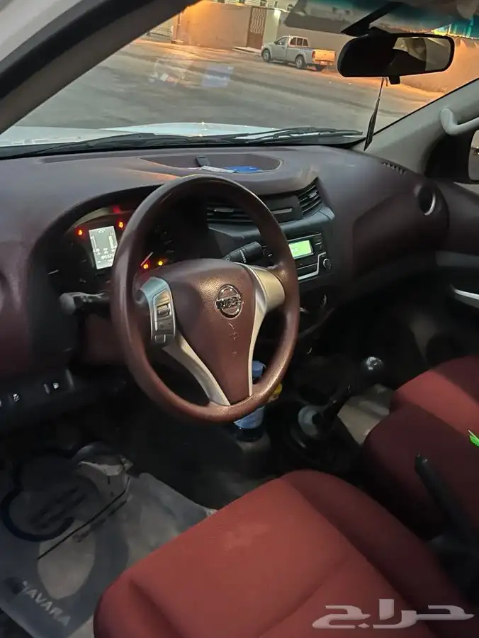 للبيع نافارا 8