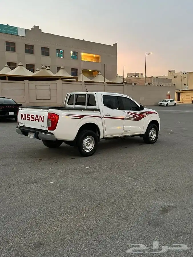 للبيع نافارا 3