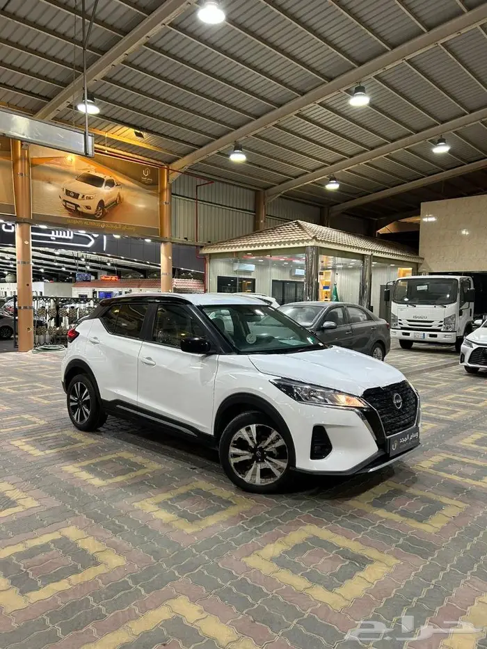 نيسان كيكس sv نصف فل 2024 بطاقه جمركيه . 2