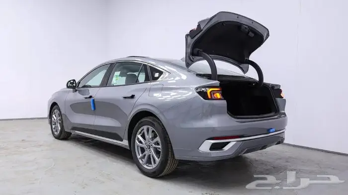 فورد تورس امبيانتي 2025 ومتوفر منها الفل كامل تيتانيوم 4