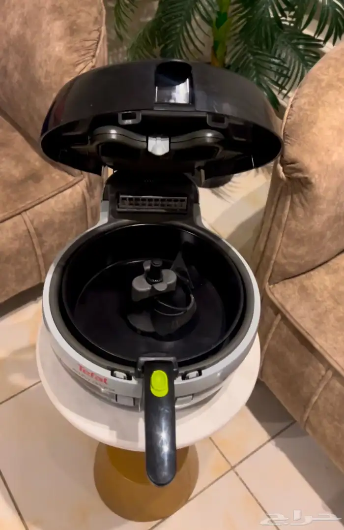 قلايه هوائيه من تيفال 1400w 2