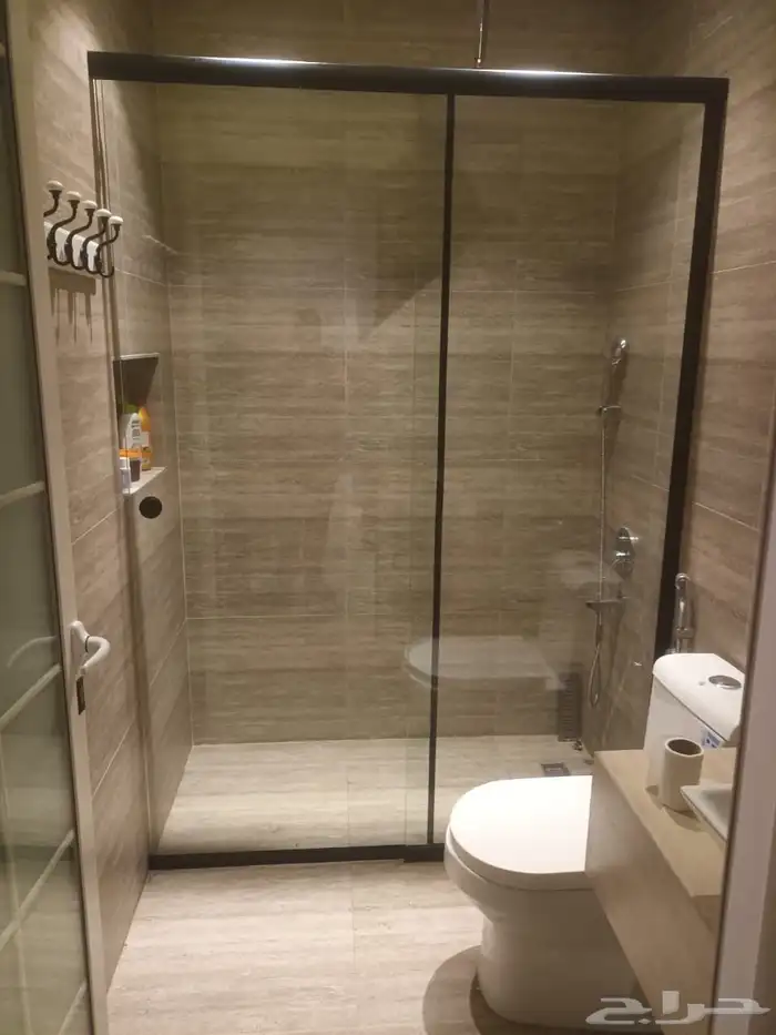 توريد وتركيب الزجاج والسكريت 0