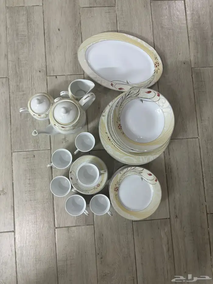طقم عشاء 8 اشخاص 0