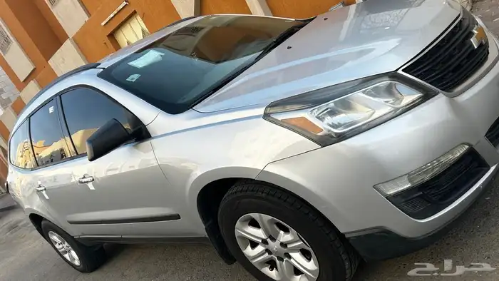 شفروليه ترلفيرس 2015 فضي حمولة المركبة 8مفحوصه ومجدده نظيفه 1