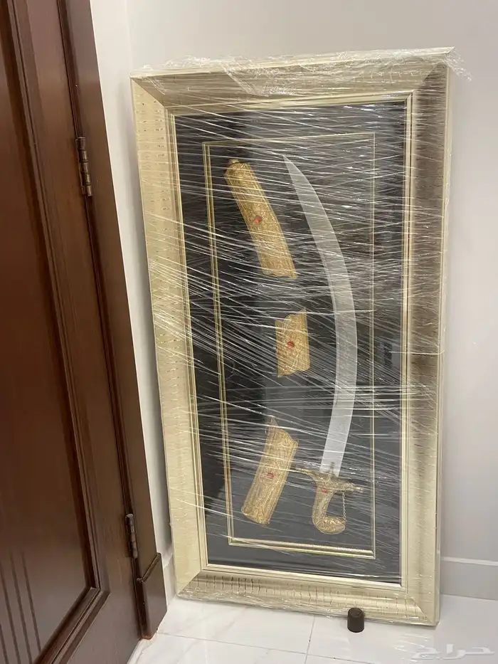 لوحة داخلها سيف 2