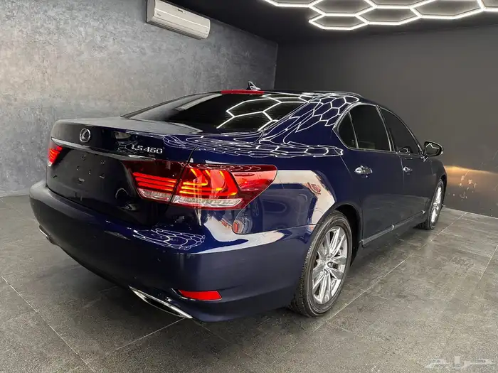 لكزس LS460 موديل 2013 و بطاقة الهوية الاماراتية 3