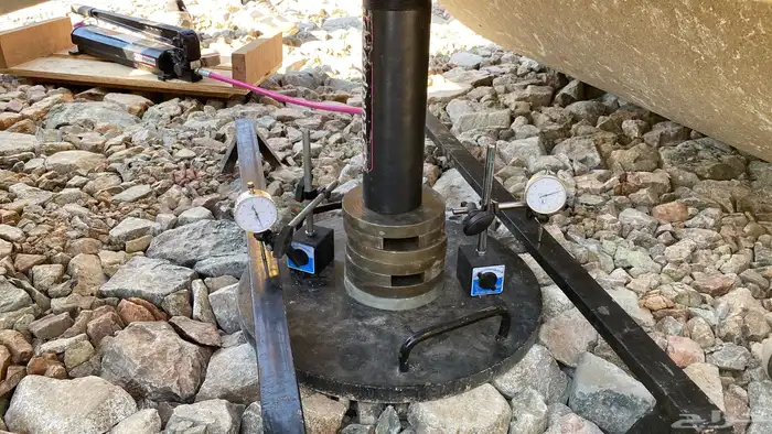 مختبر فحص تربة و خرسانة - اختبارات مواد انشائية - جسات- دمك 20