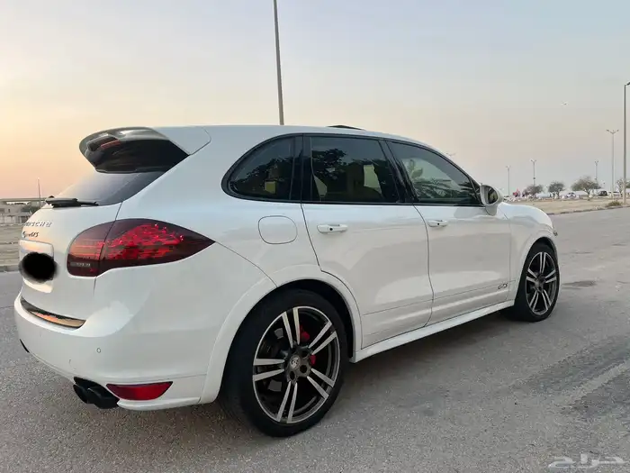 بورش ( كايين GTS ) موديل 2013 فل كامل شبه جديد 29