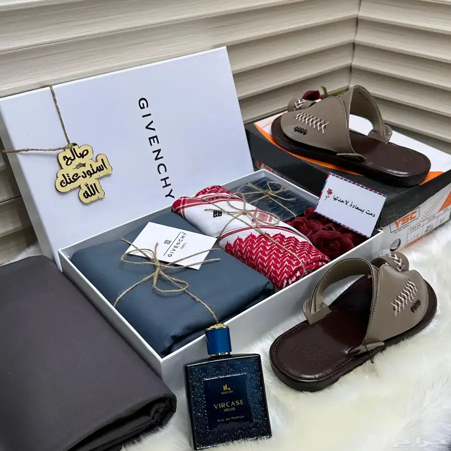 اطقم رجالي ماركة جيفنشي 7
