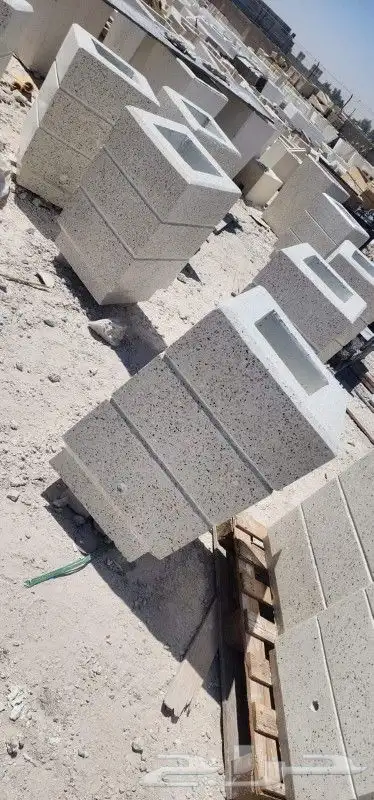 حواجز خرسانية مناهيل قواعد كهربا 6