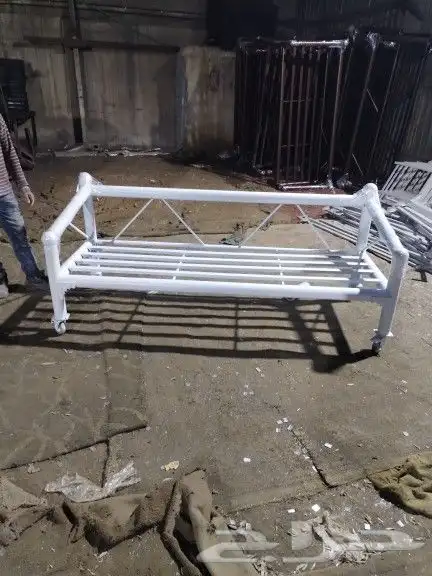 كراسي حديد 3