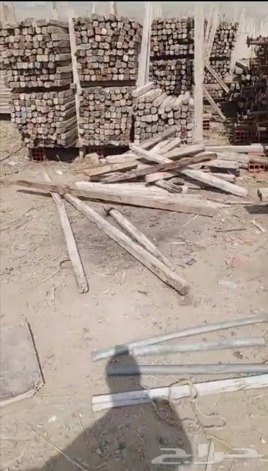 خشب للبيع مرابيع والواح تزانه ودكم 1.5 و2 متر 2