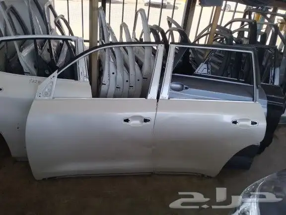 بيع قطع غيار السيارات تايوتا جيب لاندكروزر موديل 2020 0