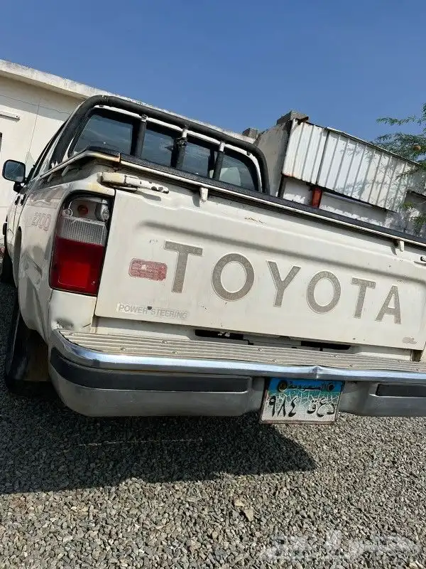 هايلوكس 2000 4