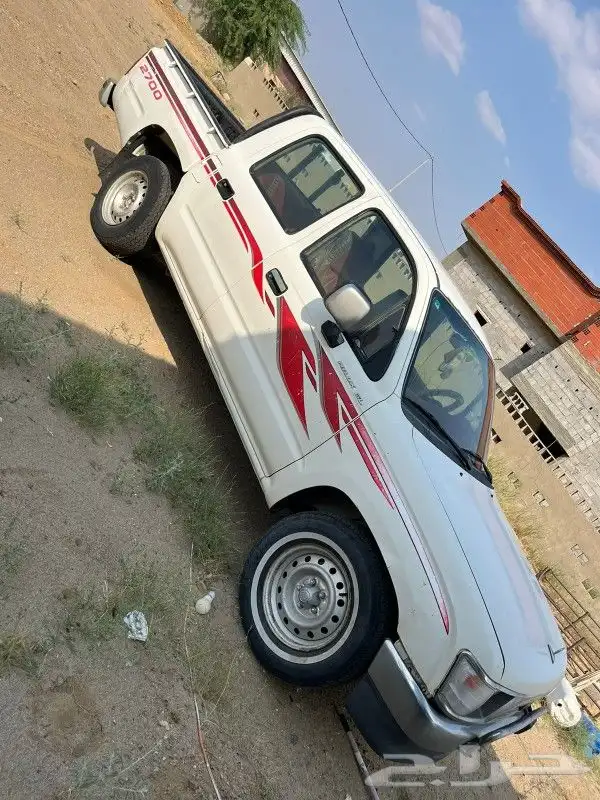 هايلوكس 2000 2