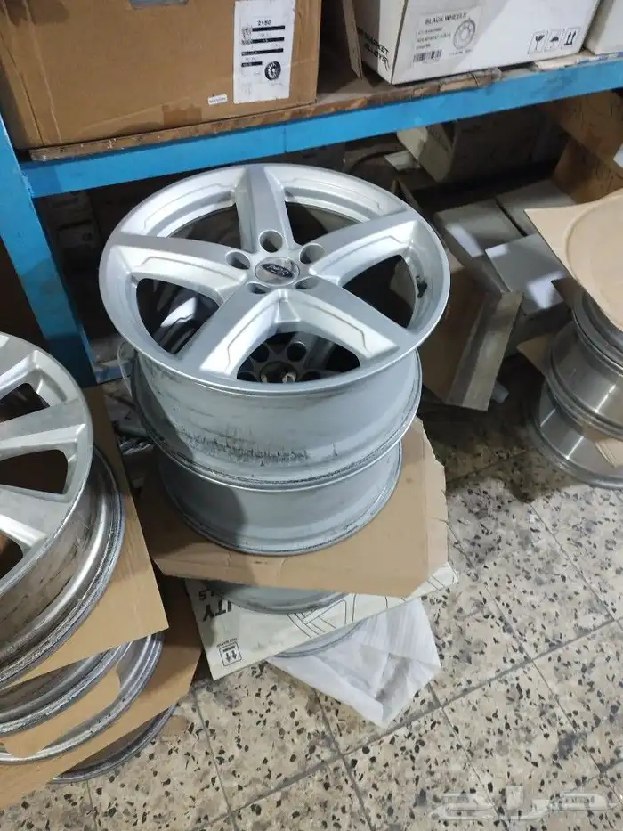 طقم جنوط اكس بلور اصلي وكالة شبه جديد 1