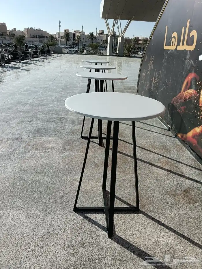 تاجير كنب ثلاثي كراسي وطاولات خشب طاولة خدمة 5