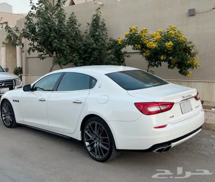 مزراتي كواتروبورتي GTS 2014 V8 2