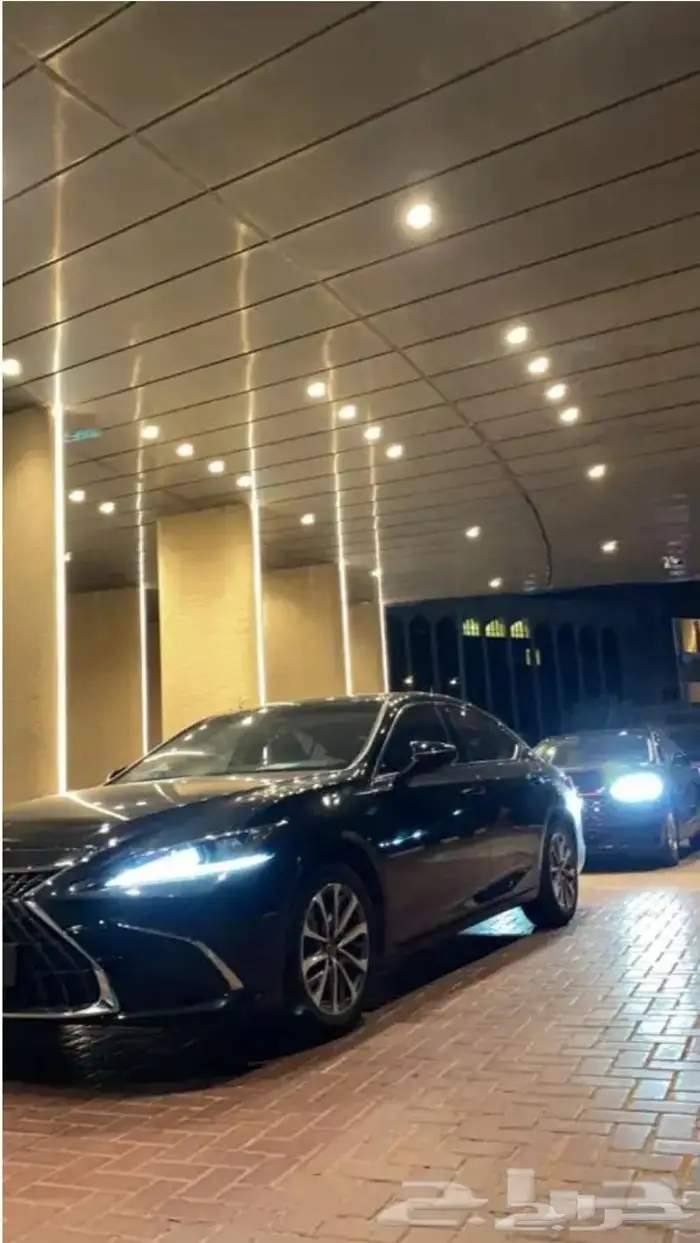 مشاوير يوميه لكبار الشخصيات سيارة لكزس2024 1