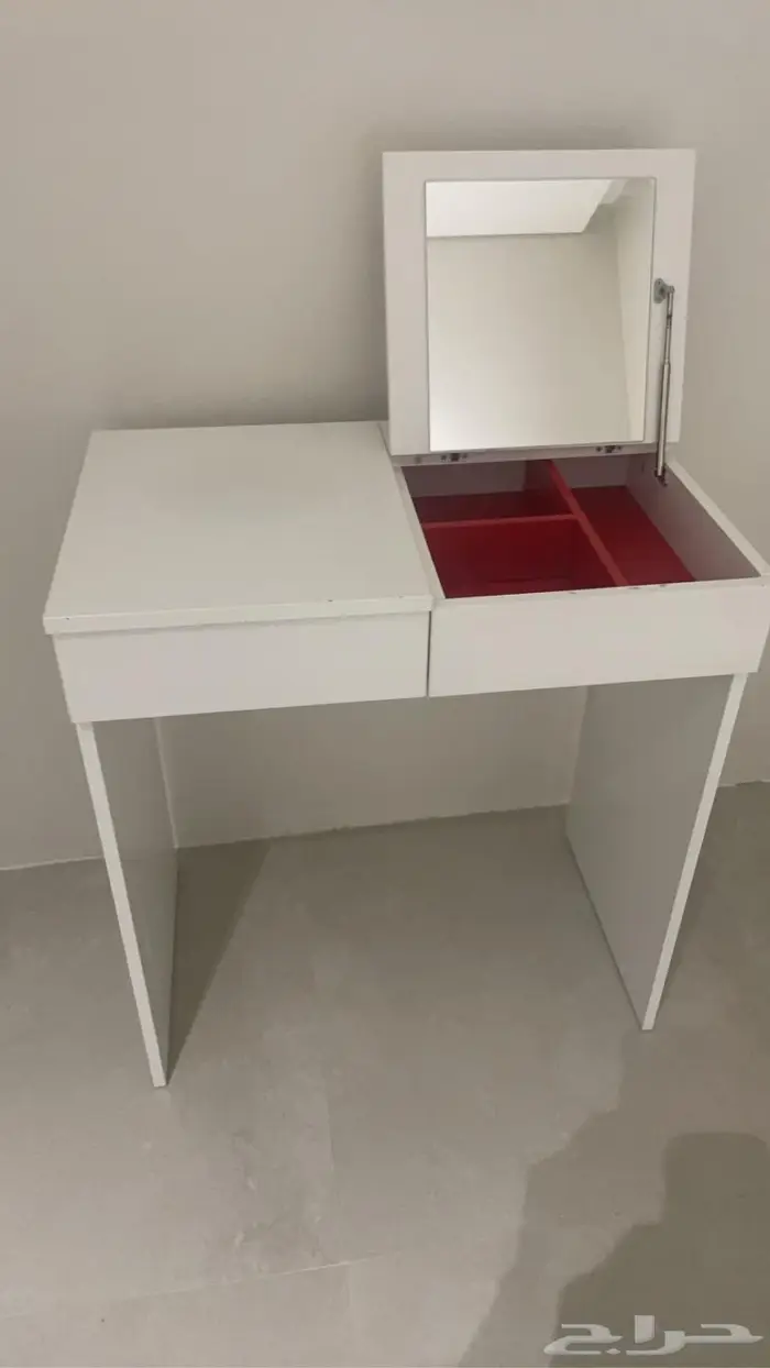 طاولة ايكيا 1